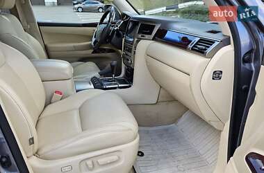 Внедорожник / Кроссовер Lexus LX 2013 в 