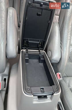Внедорожник / Кроссовер Lexus LX 2004 в 