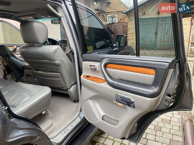 Позашляховик / Кросовер Lexus LX 2004 в Кривому Розі