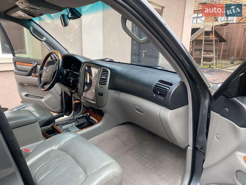 Позашляховик / Кросовер Lexus LX 2004 в Кривому Розі