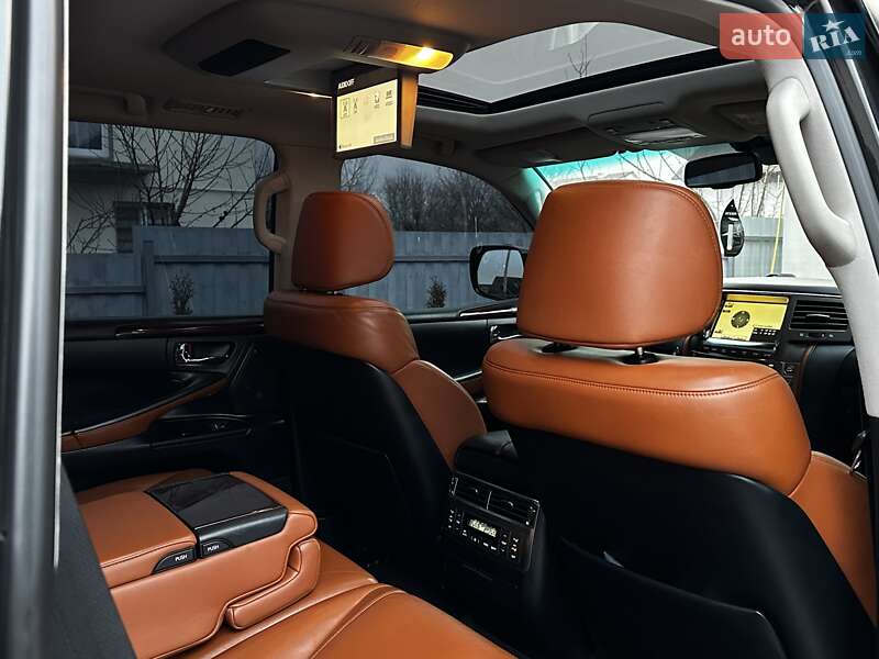Внедорожник / Кроссовер Lexus LX 2011 в Тернополе
