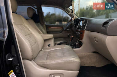 Позашляховик / Кросовер Lexus LX 2003 в 