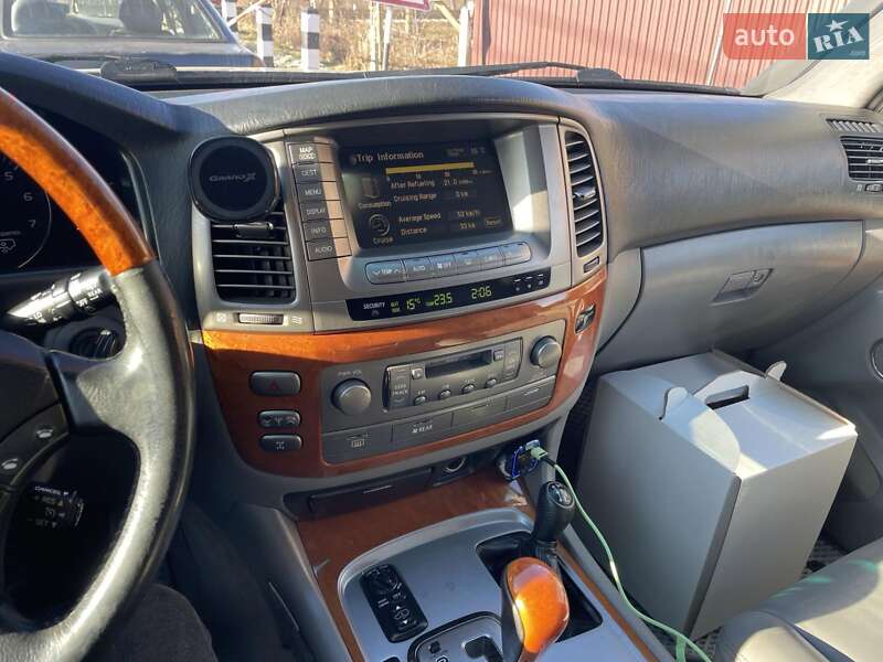 Внедорожник / Кроссовер Lexus LX 2006 в Самборе