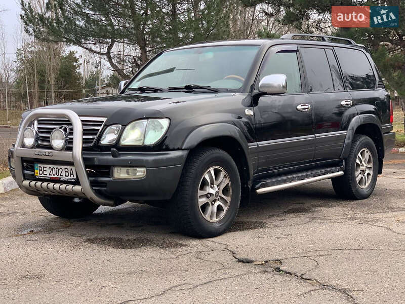 Внедорожник / Кроссовер Lexus LX 2003 в Николаеве