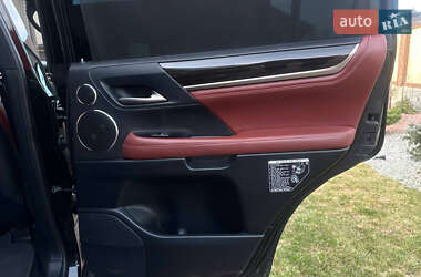 Внедорожник / Кроссовер Lexus LX 2019 в 
