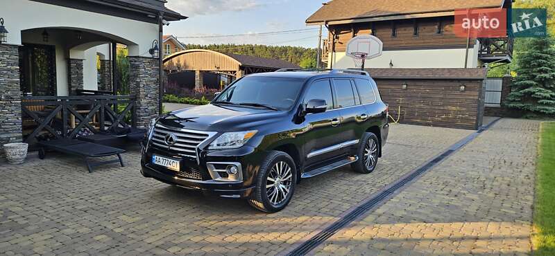 Внедорожник / Кроссовер Lexus LX 2012 в Киеве