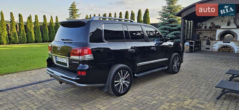 Внедорожник / Кроссовер Lexus LX 2012 в Киеве