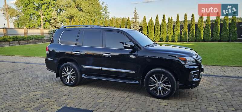 Внедорожник / Кроссовер Lexus LX 2012 в Киеве