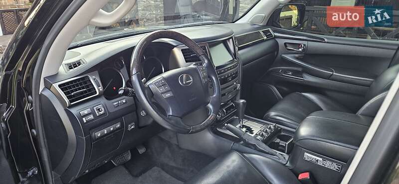 Внедорожник / Кроссовер Lexus LX 2012 в Киеве