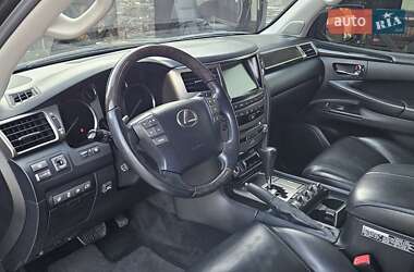 Позашляховик / Кросовер Lexus LX 2012 в 