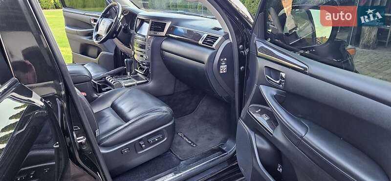 Внедорожник / Кроссовер Lexus LX 2012 в Киеве