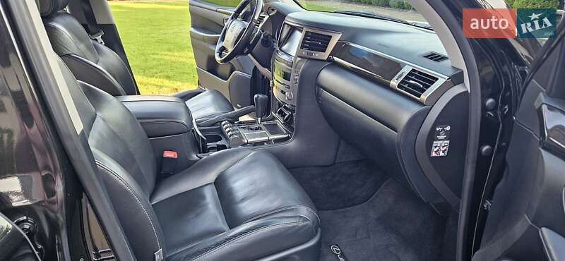 Внедорожник / Кроссовер Lexus LX 2012 в Киеве