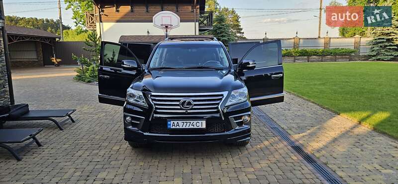 Внедорожник / Кроссовер Lexus LX 2012 в Киеве