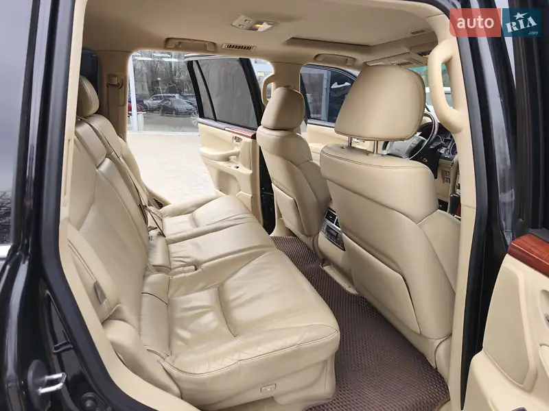 Lexus LX 2008