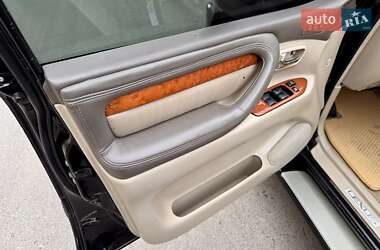 Внедорожник / Кроссовер Lexus LX 2003 в 