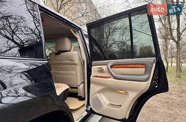 Внедорожник / Кроссовер Lexus LX 2003 в 