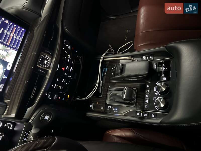 Внедорожник / Кроссовер Lexus LX 2019 в Киеве