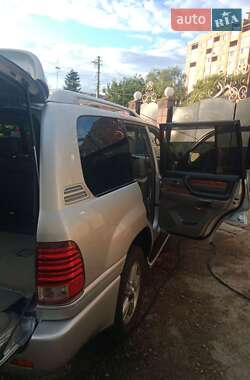 Внедорожник / Кроссовер Lexus LX 2005 в 