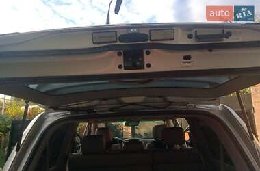Внедорожник / Кроссовер Lexus LX 2005 в 