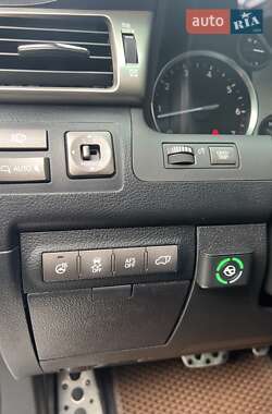Внедорожник / Кроссовер Lexus LX 2013 в 