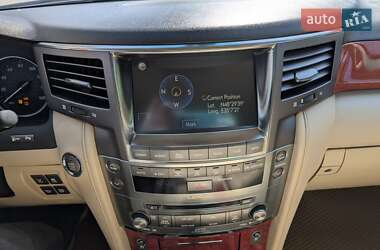 Позашляховик / Кросовер Lexus LX 2008 в 