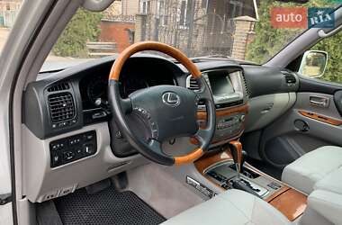 Внедорожник / Кроссовер Lexus LX 2005 в 