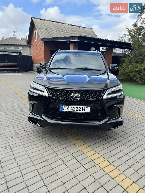 Lexus LX