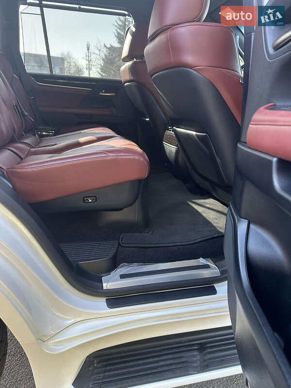 Позашляховик / Кросовер Lexus LX 2017 в Кропивницькому