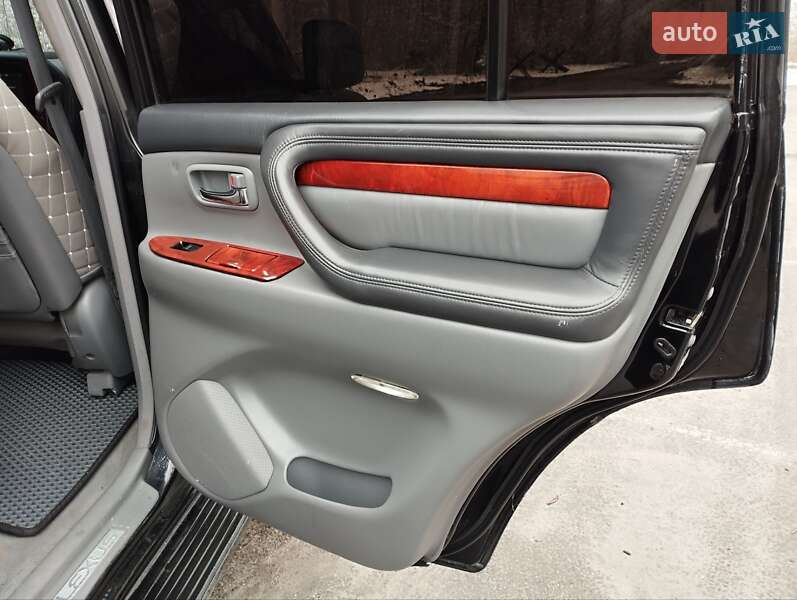 Позашляховик / Кросовер Lexus LX 2000 в Києві
