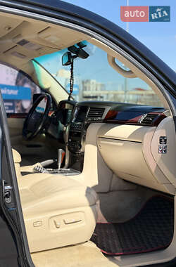 Внедорожник / Кроссовер Lexus LX 2008 в 
