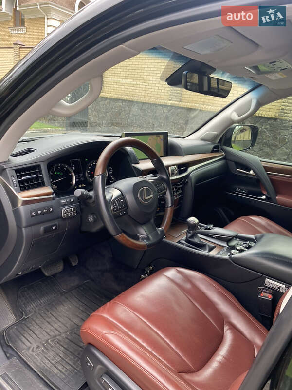 Внедорожник / Кроссовер Lexus LX 2016 в Черкассах