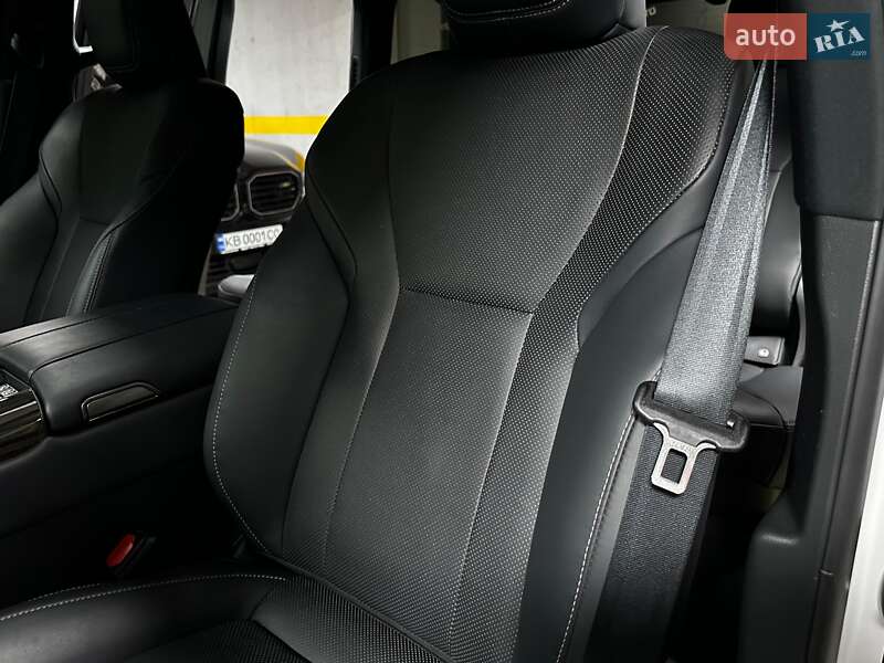 Позашляховик / Кросовер Lexus LX 2022 в Києві