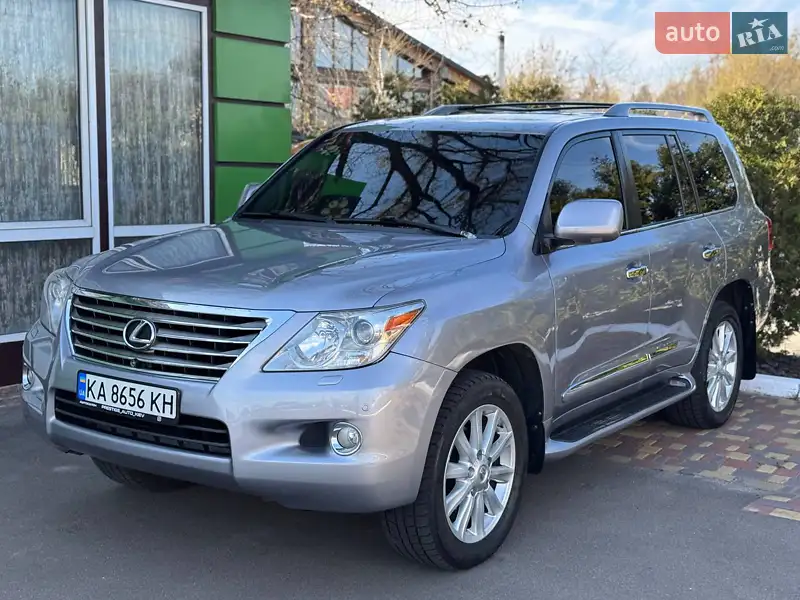 Внедорожник / Кроссовер Lexus LX 2008 в 