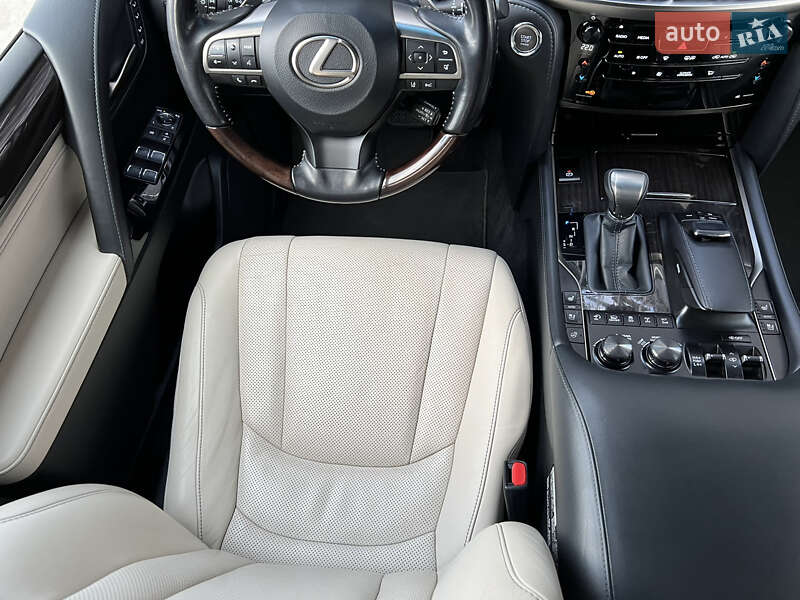 Внедорожник / Кроссовер Lexus LX 2017 в Киеве фото 56 Внедорожник / Кроссовер Lexus LX 2017 в Киеве