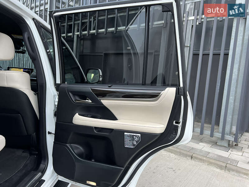 Внедорожник / Кроссовер Lexus LX 2017 в Киеве фото 79 Внедорожник / Кроссовер Lexus LX 2017 в Киеве