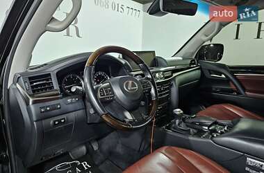 Внедорожник / Кроссовер Lexus LX 2017 в 