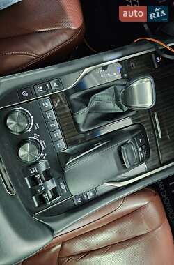 Внедорожник / Кроссовер Lexus LX 2017 в 