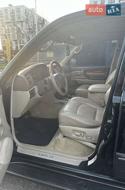 Позашляховик / Кросовер Lexus LX 2006 в 