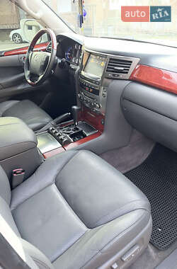 Внедорожник / Кроссовер Lexus LX 2008 в 