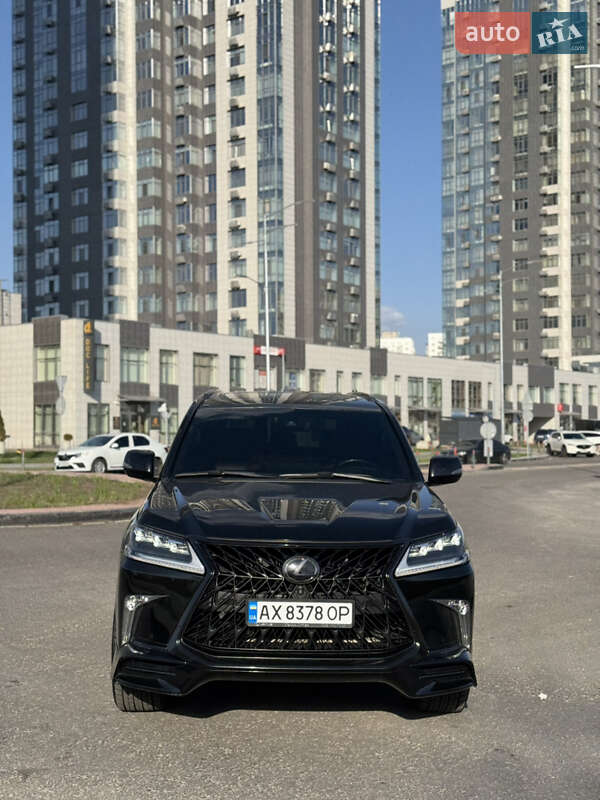 Внедорожник / Кроссовер Lexus LX 2018 в 