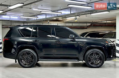 Позашляховик / Кросовер Lexus LX 2022 в 