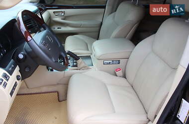 Внедорожник / Кроссовер Lexus LX 2010 в 
