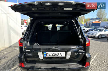 Внедорожник / Кроссовер Lexus LX 2017 в 