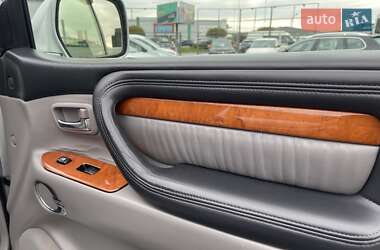 Позашляховик / Кросовер Lexus LX 2007 в 