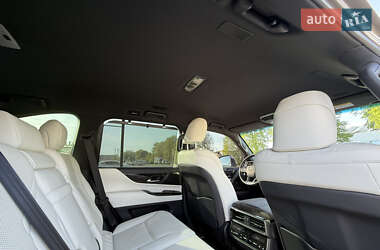 Внедорожник / Кроссовер Lexus LX 2022 в 