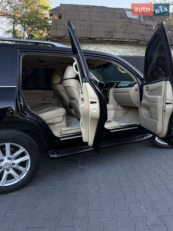 Позашляховик / Кросовер Lexus LX 2008 в Чернівцях