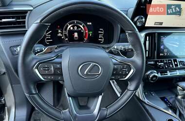 Позашляховик / Кросовер Lexus LX 2022 в 