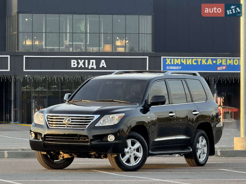 Внедорожник / Кроссовер Lexus LX 2009 в 