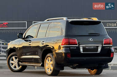 Внедорожник / Кроссовер Lexus LX 2009 в 