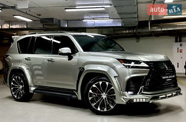 Позашляховик / Кросовер Lexus LX 2022 в 